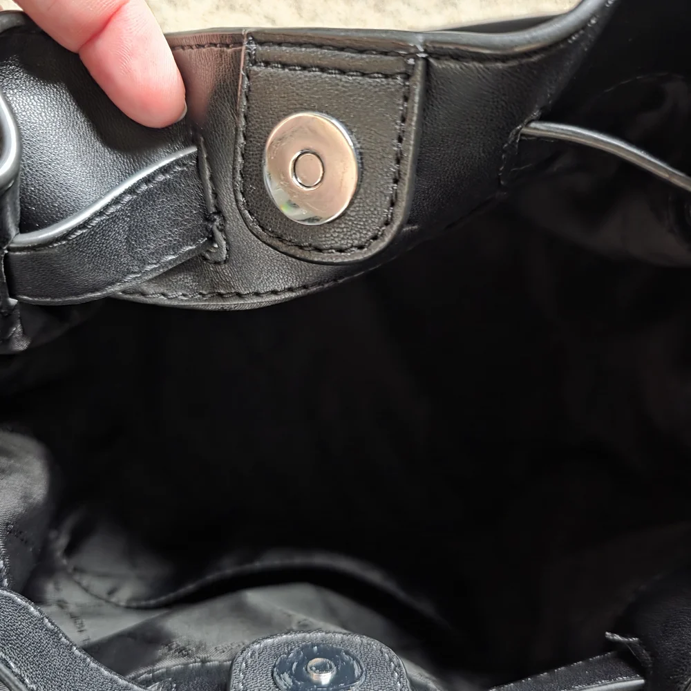 Michael Kors Black Leather Chain Tote And Wallet - Picture 6 of 10